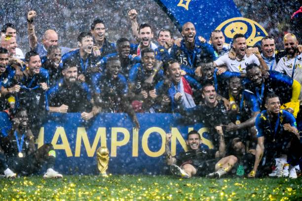 助他们在比 助他们在比