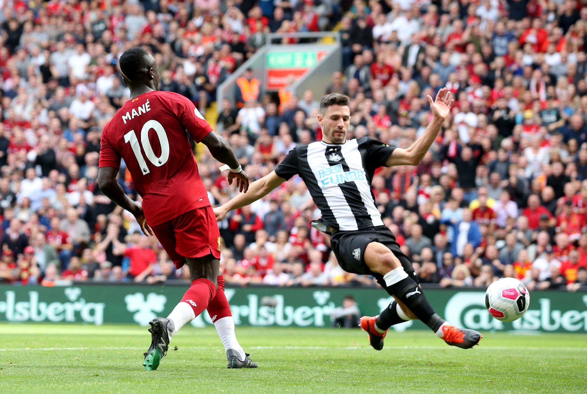 她成功地运 她成功地运