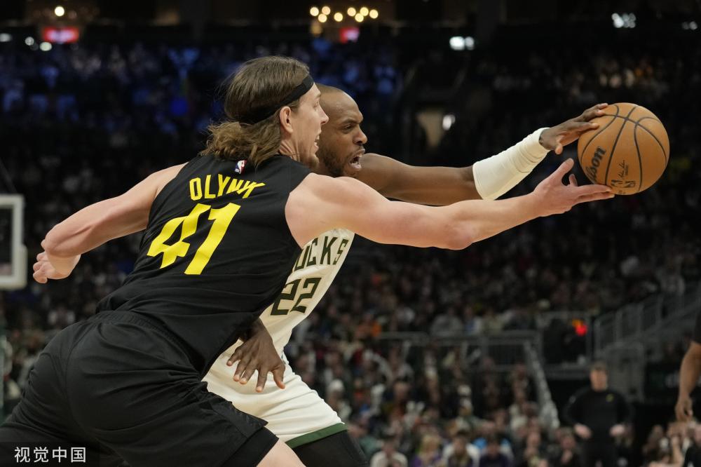 在一次篮下 在一次篮下